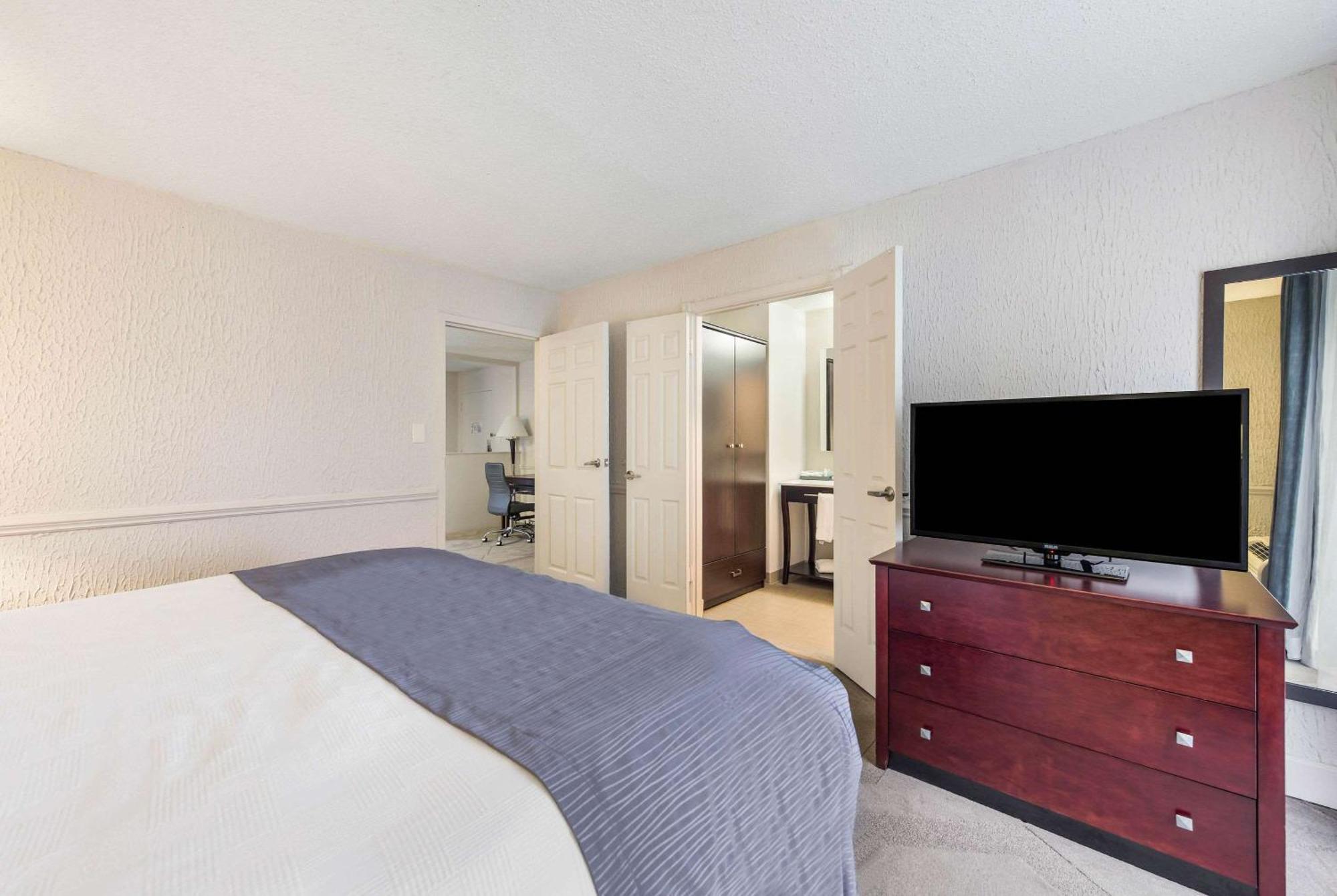 The Blu Hotel Blue Ash Cincinnati, Ascend Hotel Collection Buitenkant foto